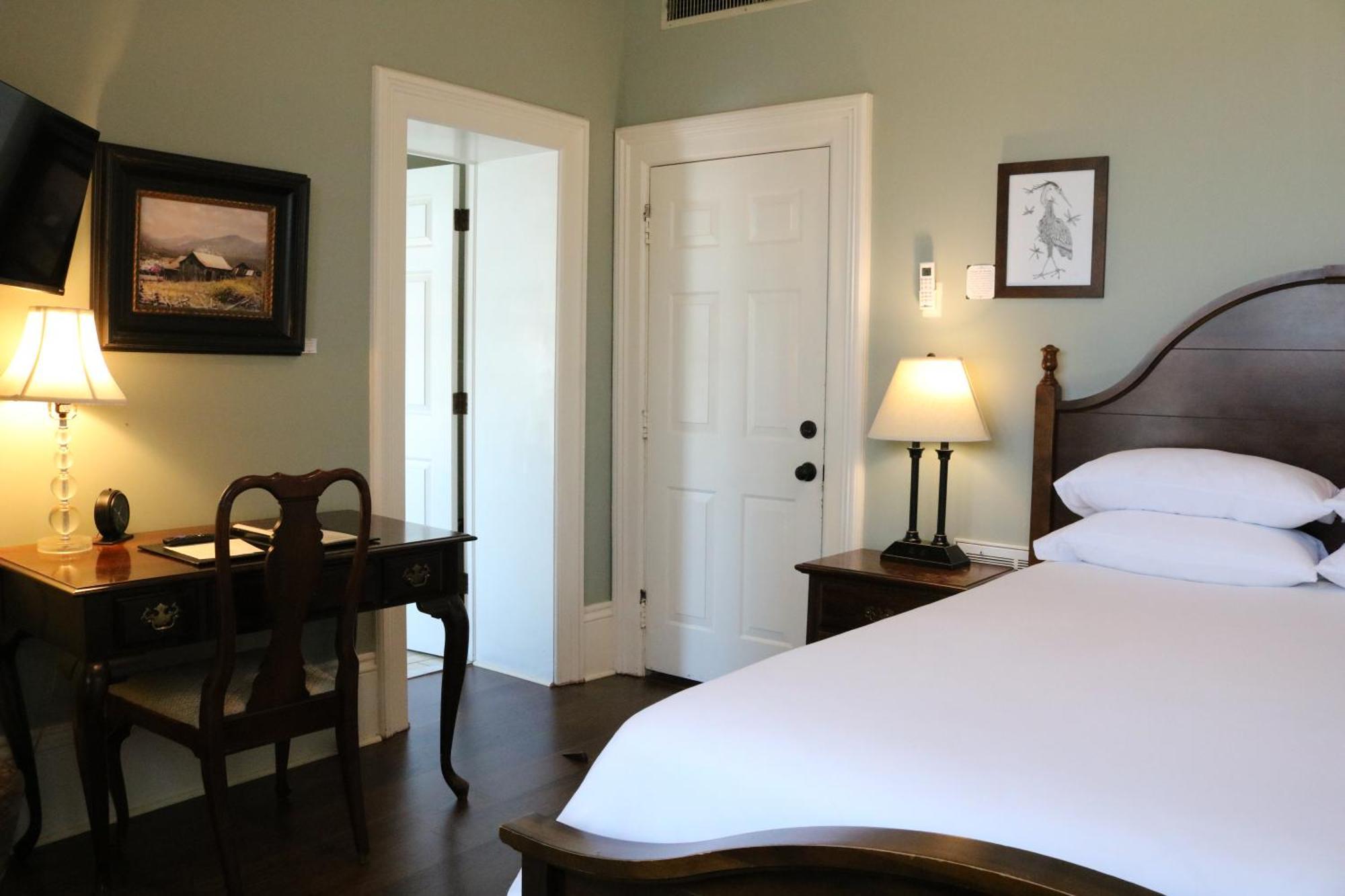 Hotel The Joshua Wilton House à Harrisonburg Extérieur photo